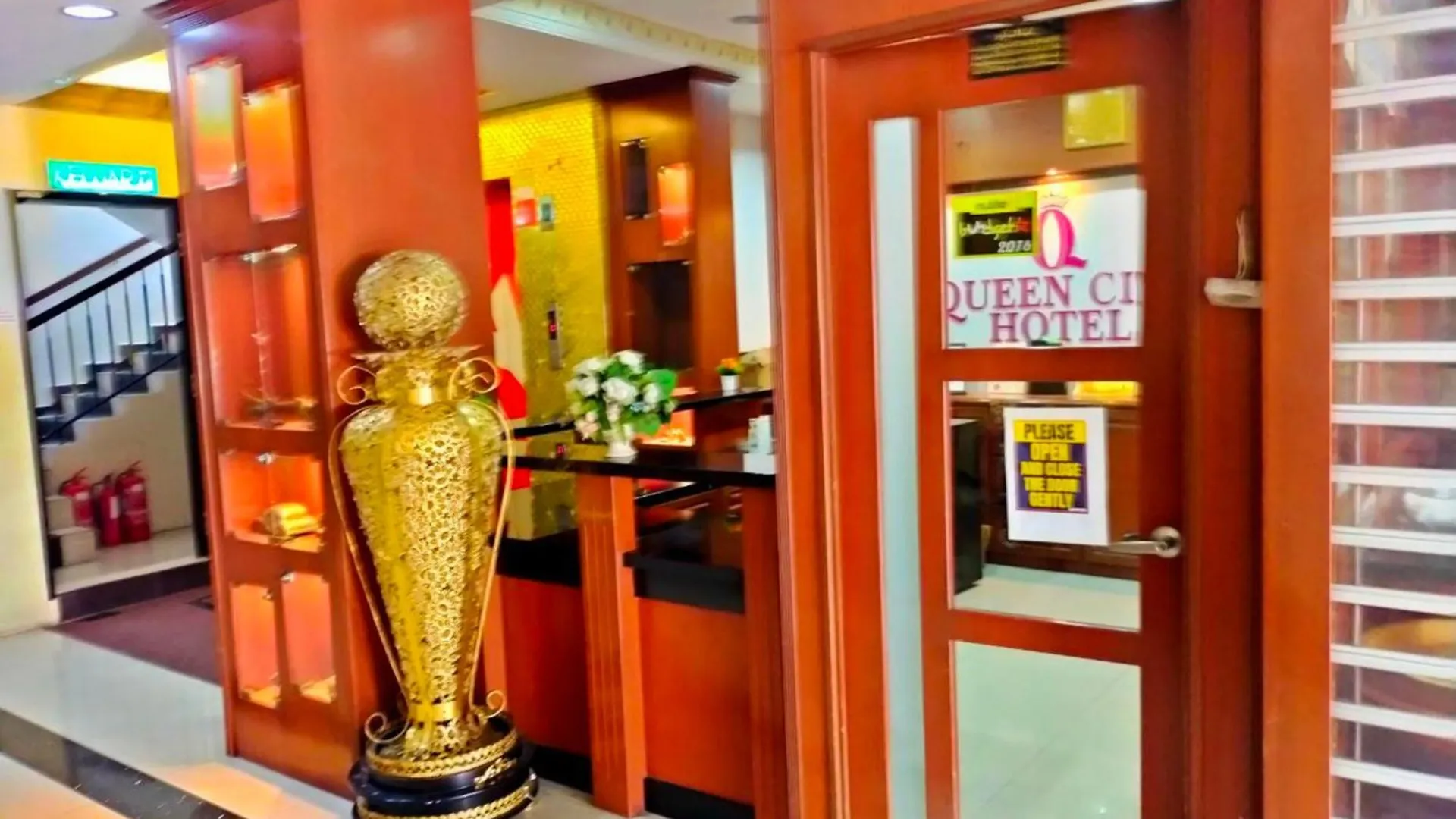 Super Oyo 998 Queen City Hotel George Town