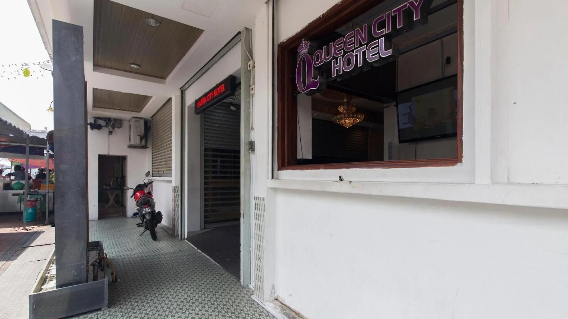 Super Oyo 998 Queen City Hotel George Town