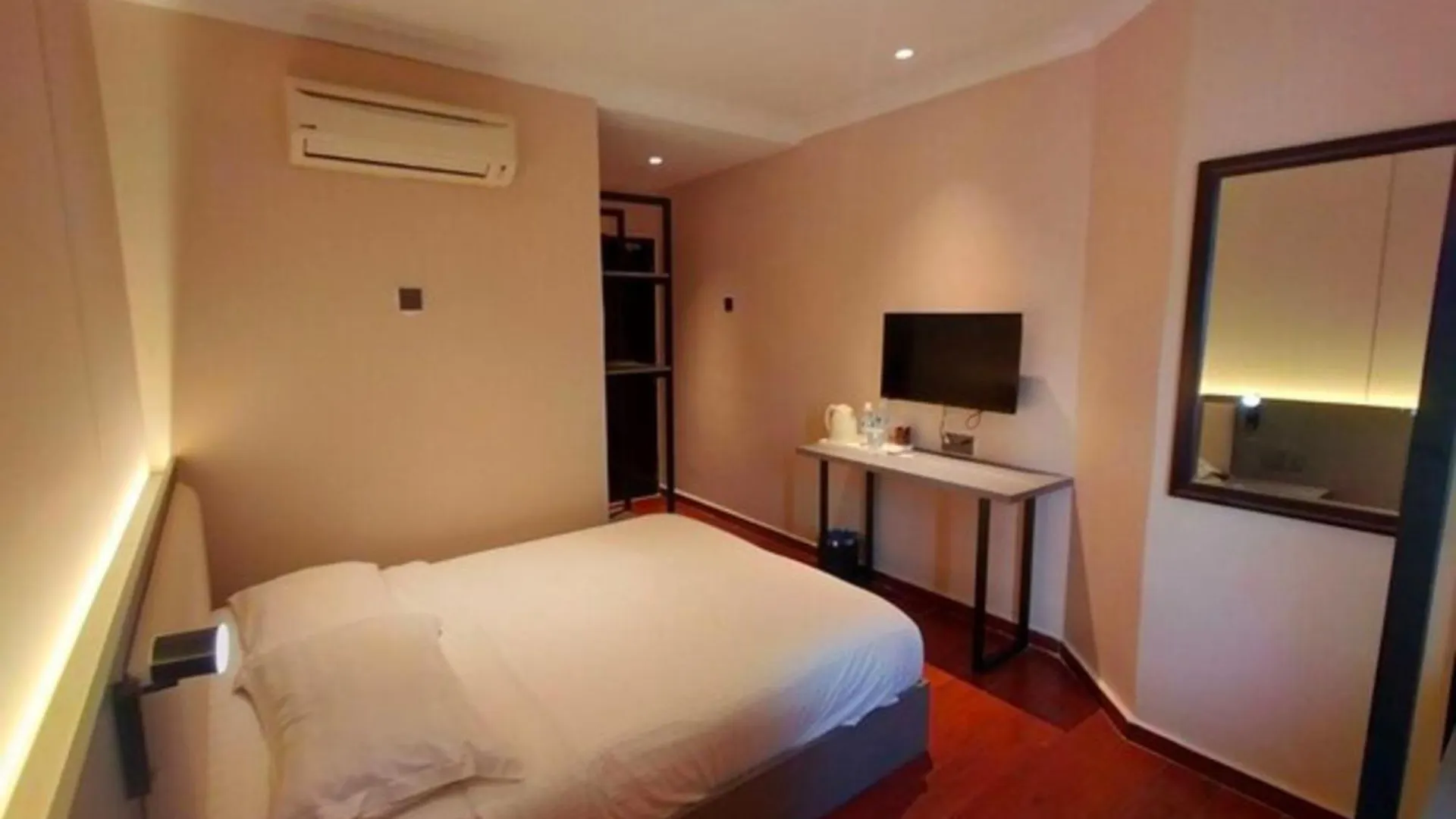 Super Oyo 998 Queen City Hotel George Town 2*,