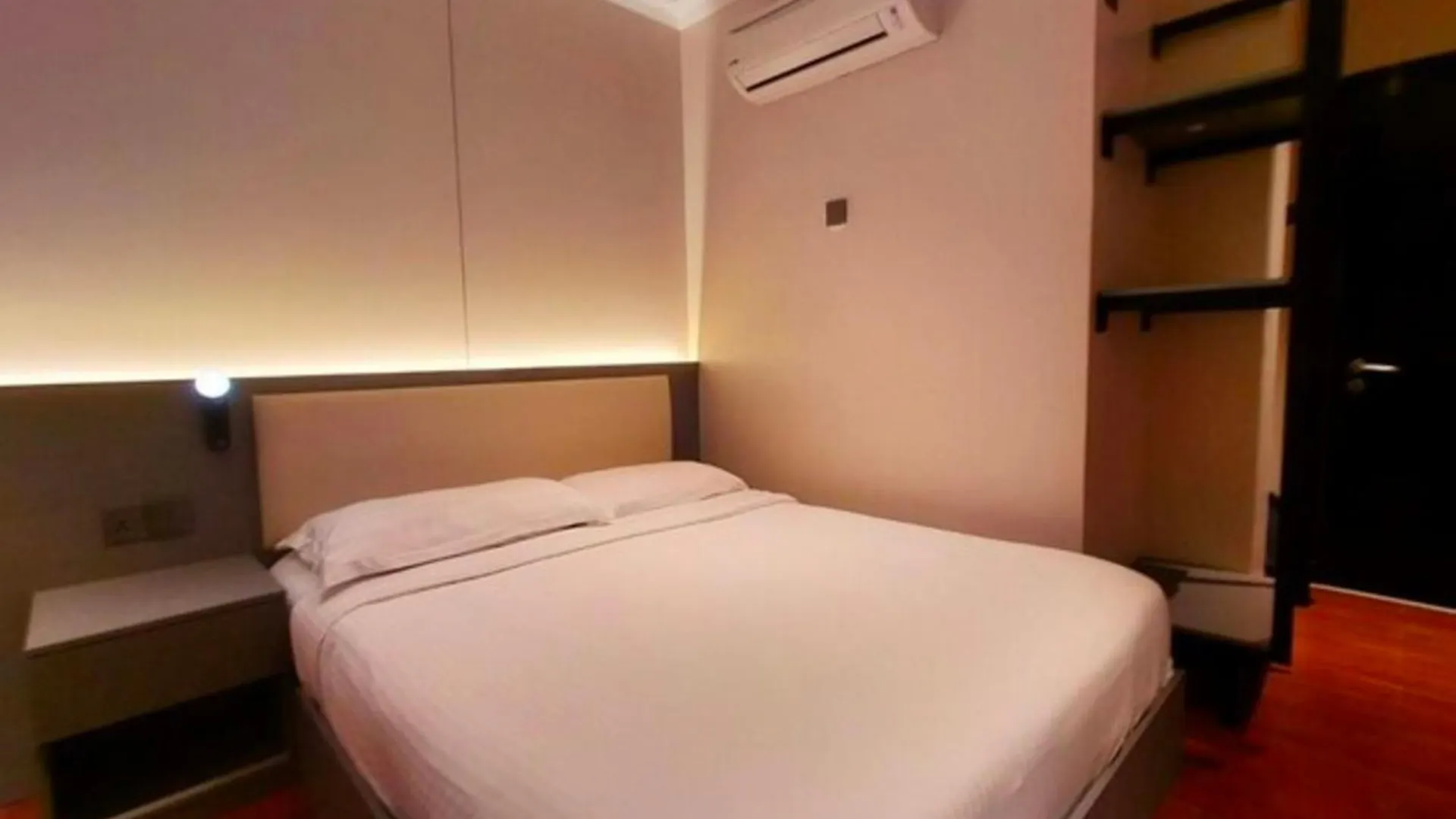 Super Oyo 998 Queen City Hotel George Town