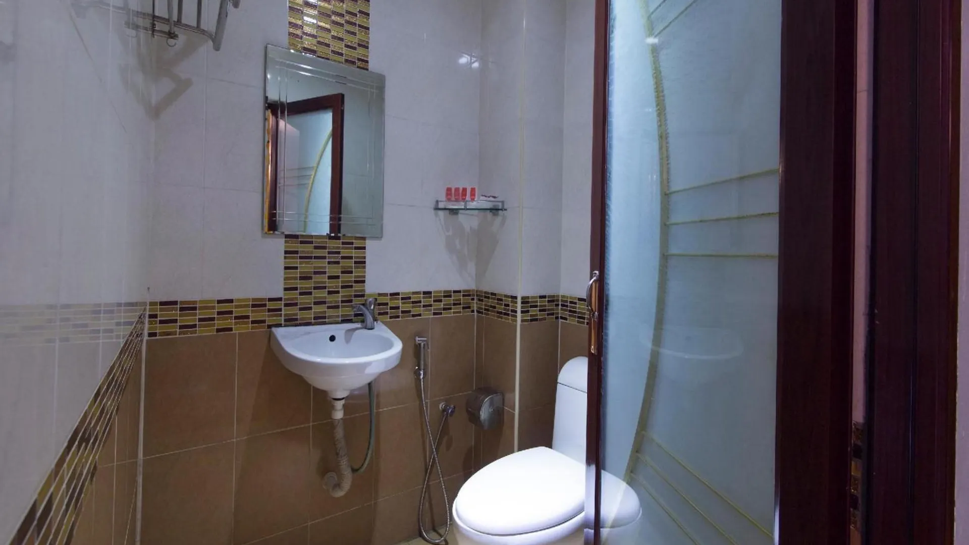 Super Oyo 998 Queen City Hotel George Town Malaysia