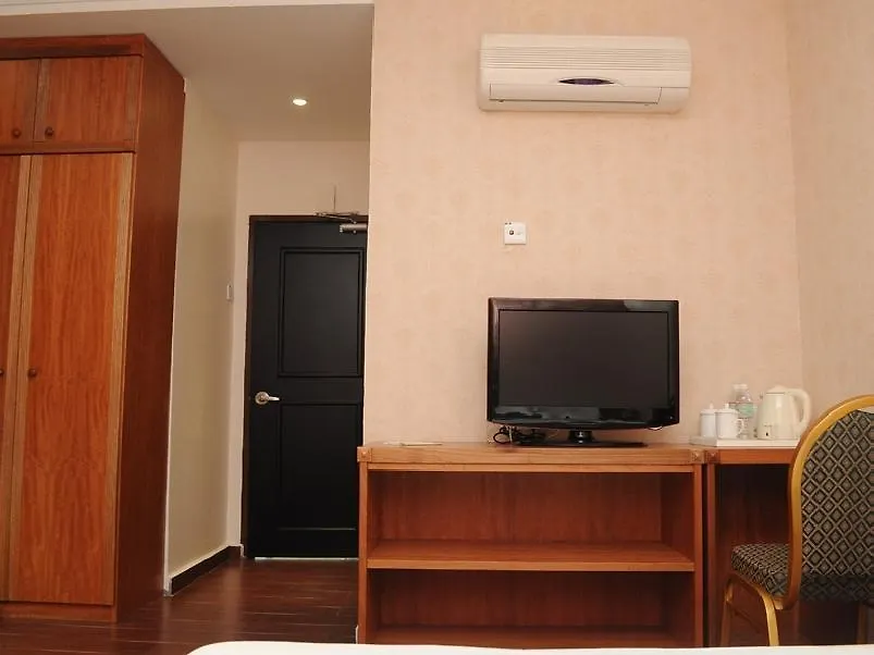 Super Oyo 998 Queen City Hotel George Town