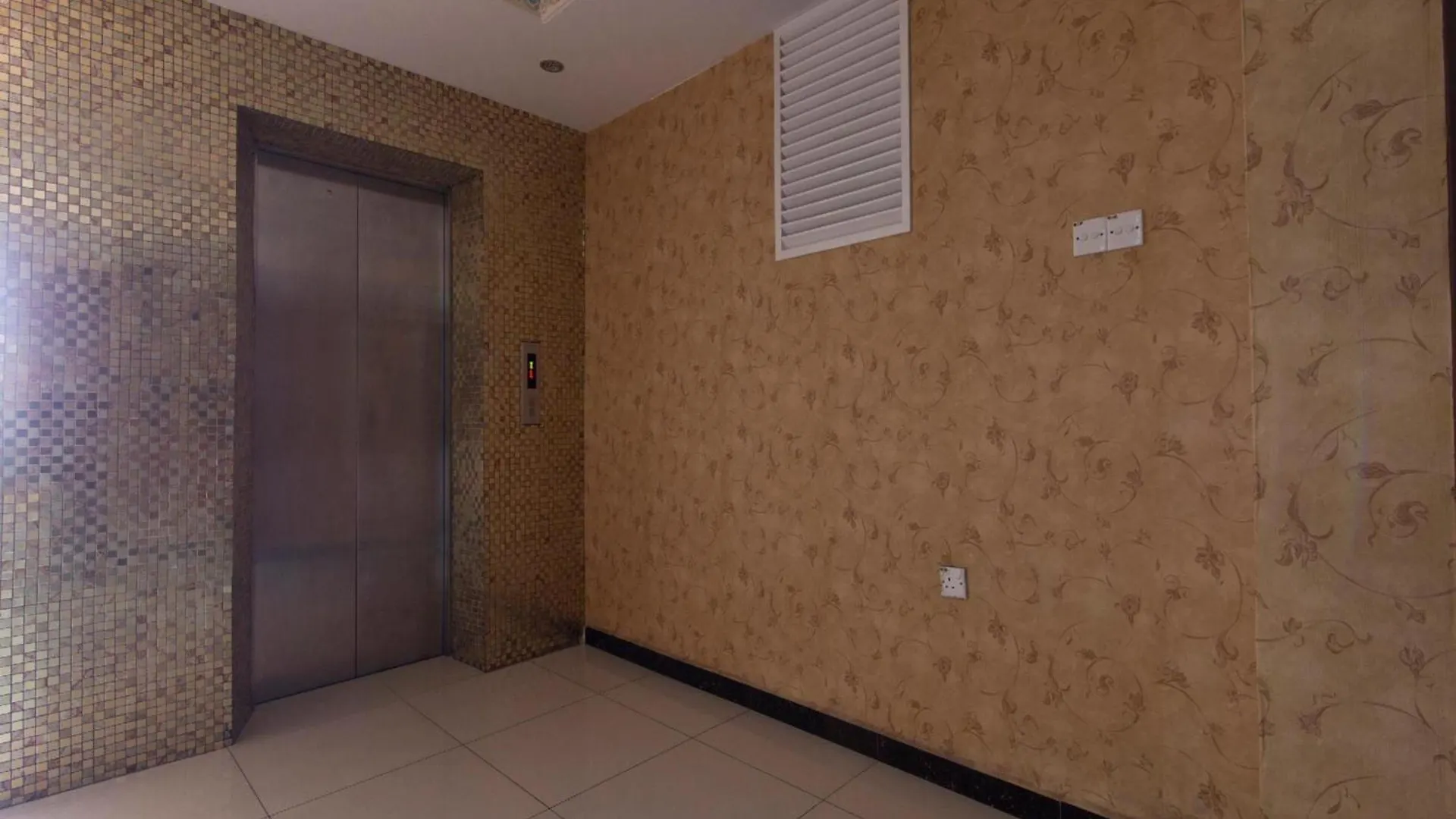 OYO 998 Queen City Hotel George Town