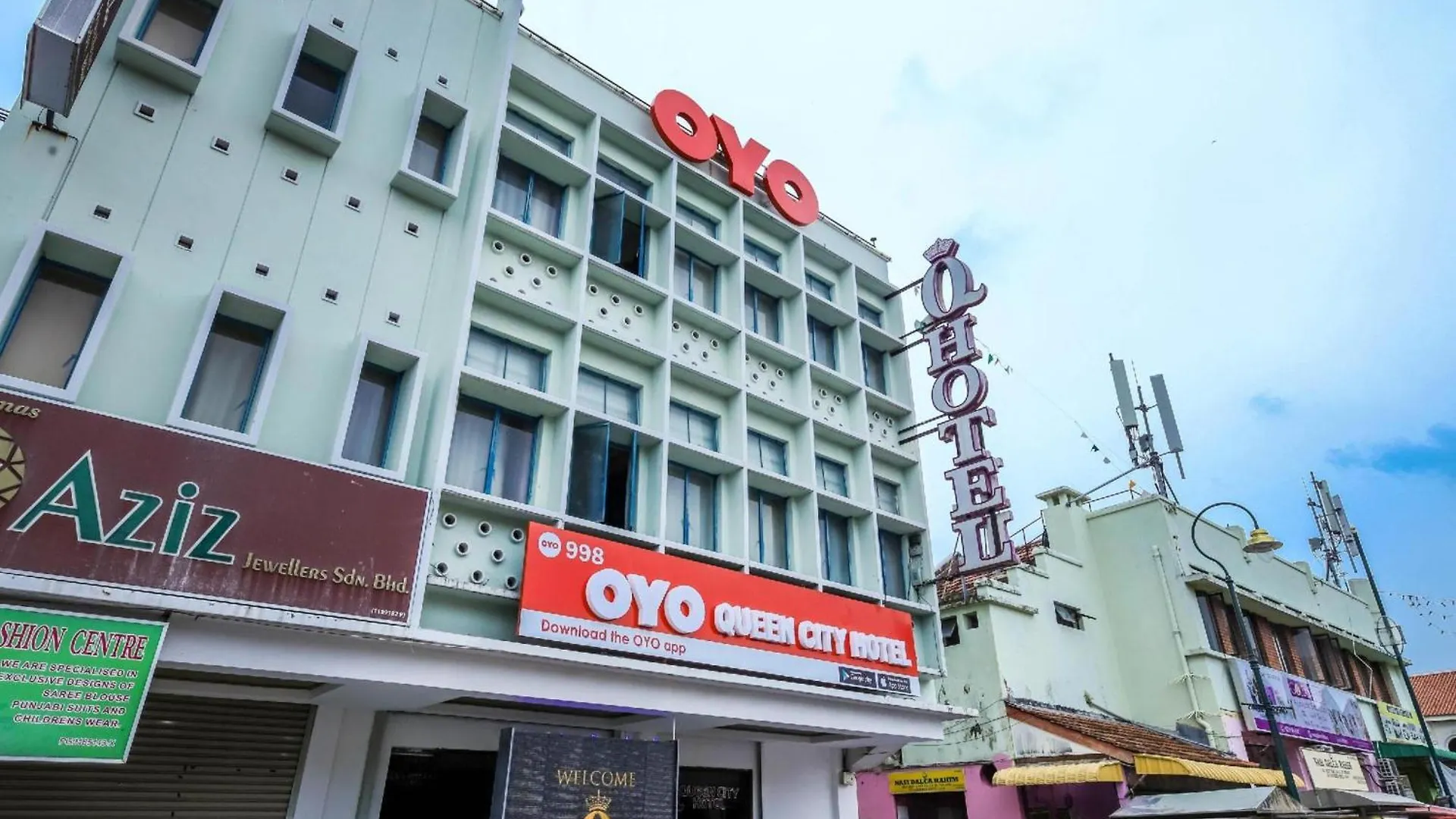 OYO 998 Queen City Hotel George Town